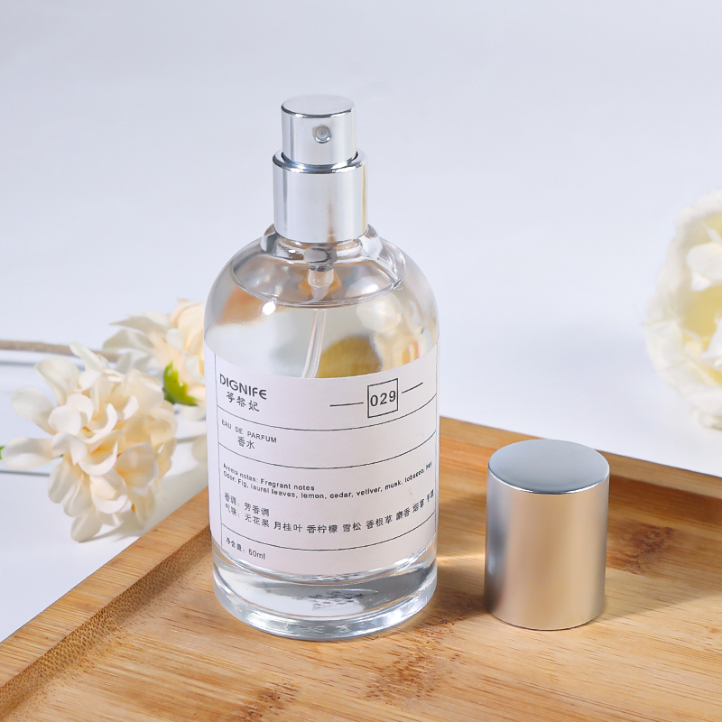 น้ำหอมแบรนด์+ กลิ่นไม้จันทน์ 5 - Perfume Fragrance Lab บทวิจารณ์และราคา