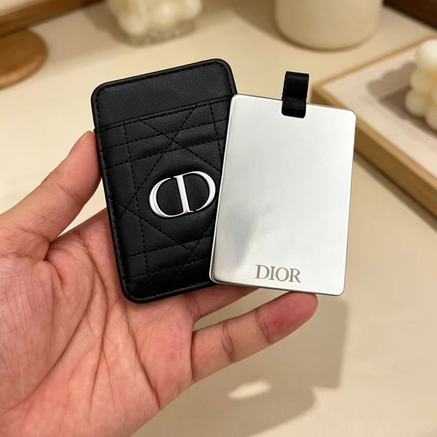 กระเป๋า Dior Dior's Bag อเนกปร - Perfume Fine Fragrance บทวิจารณ์และราคา